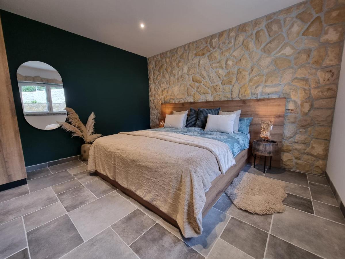 Apartments Suha Punta - Villa Babalonija Kampor Екстериор снимка