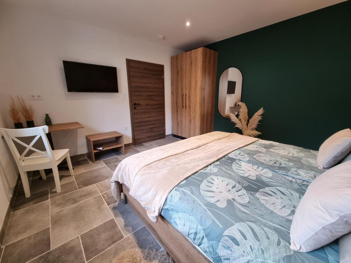 Apartments Suha Punta - Villa Babalonija Kampor Екстериор снимка