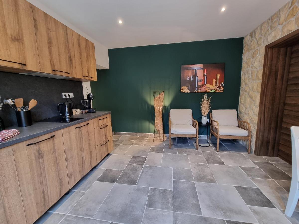 Apartments Suha Punta - Villa Babalonija Kampor Екстериор снимка