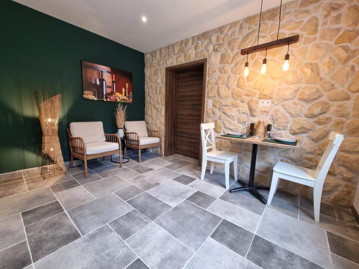 Apartments Suha Punta - Villa Babalonija Kampor Екстериор снимка