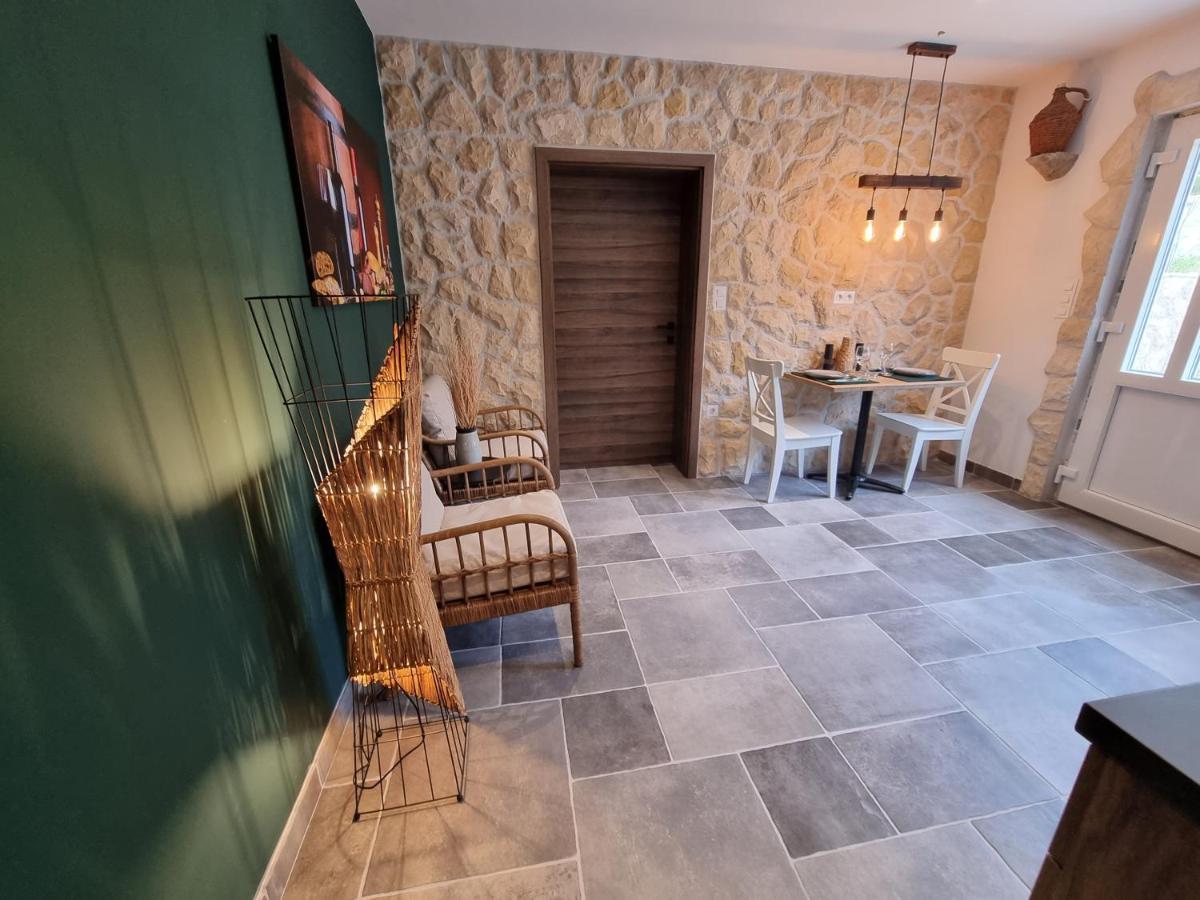 Apartments Suha Punta - Villa Babalonija Kampor Екстериор снимка