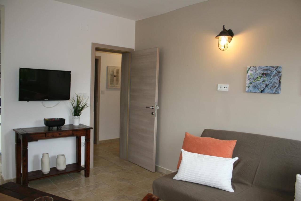 Apartments Suha Punta - Villa Babalonija Kampor Екстериор снимка